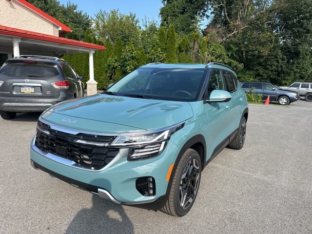 2026 Kia Seltos SX photo 3