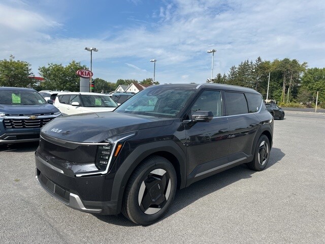 2026 Kia EV9 Wind photo 3