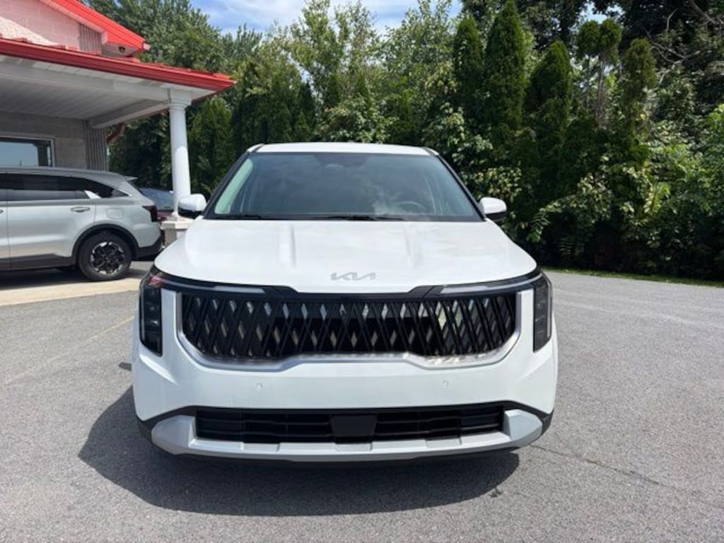 New 2027 Kia Carnival LXS Van Passenger Van