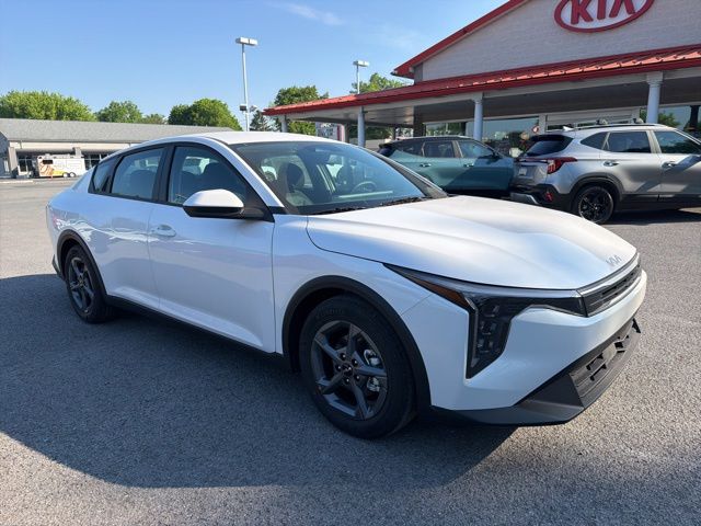 2026 Kia K4 LXS AT's photo