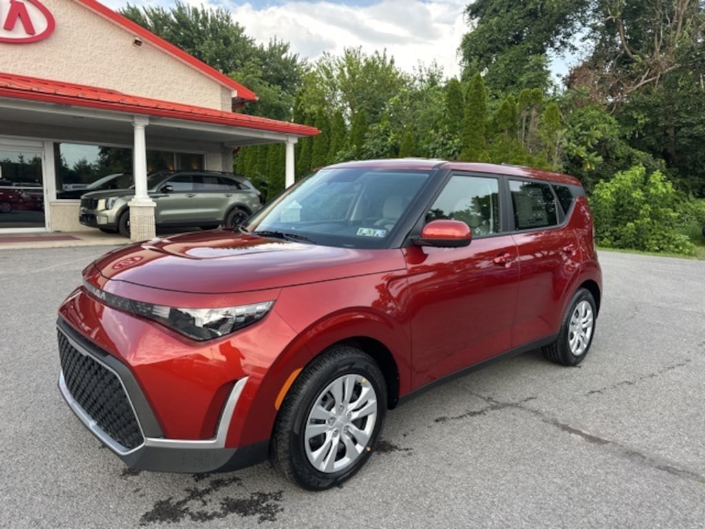 Certified 2025 Kia Soul LX Hatchback