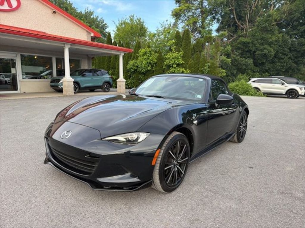 Used 2025 Mazda MX-5 Miata Grand Touring Convertible