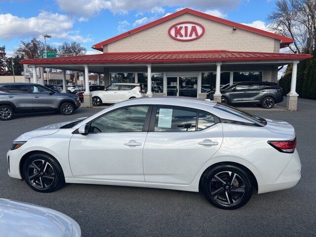 2024 Nissan Sentra SV photo 2