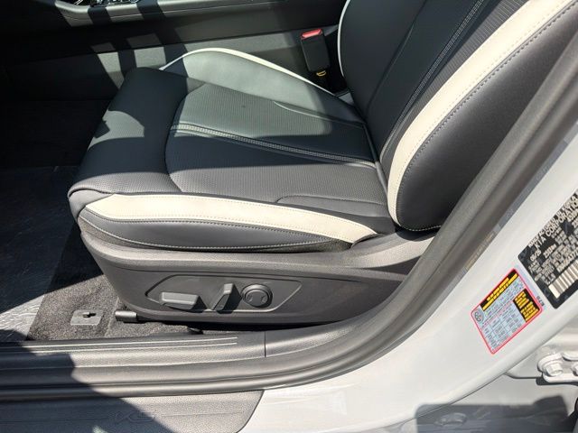 2026 Kia K5 GT-Line - Photo 17