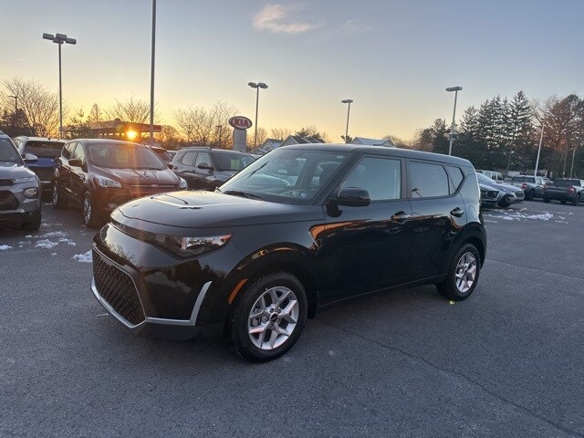 2025 Kia Soul LX photo 4