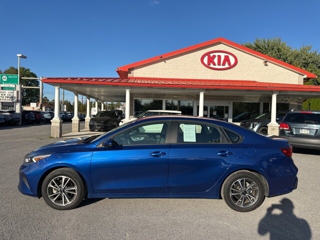 2024 Kia Forte LXS photo 4