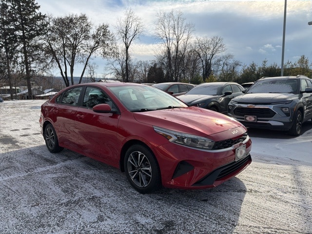 2023 Kia Forte LXS's photo