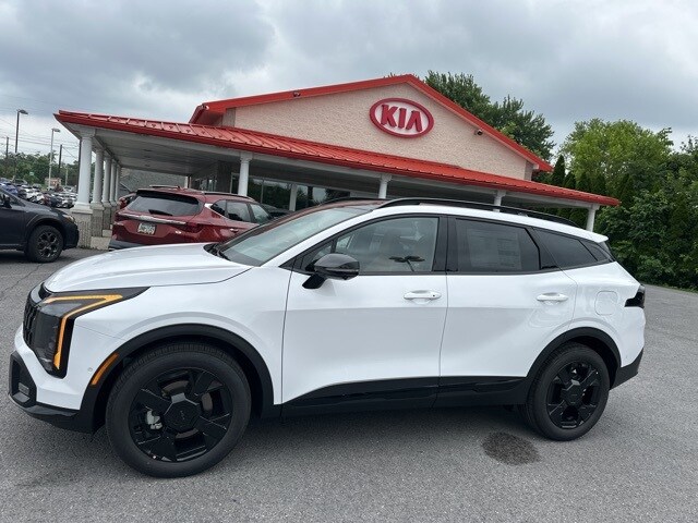 2026 Kia Sportage X-Line photo 3