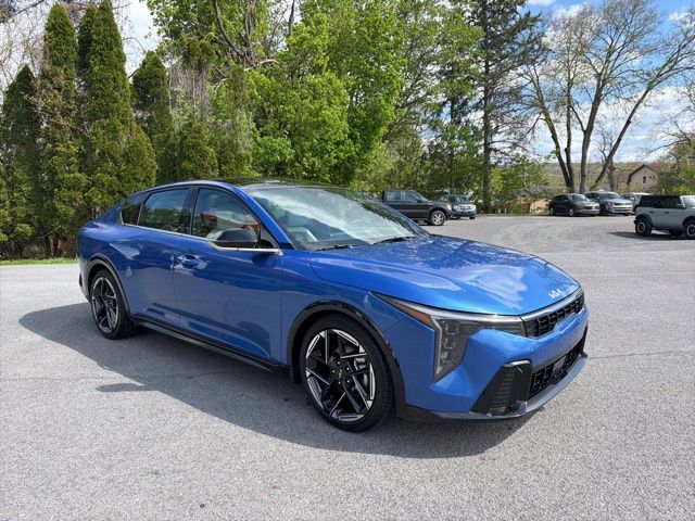 2025 Kia K4 GT-Line AT's photo