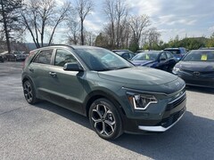 2025 Kia Niro EX Touring SUV