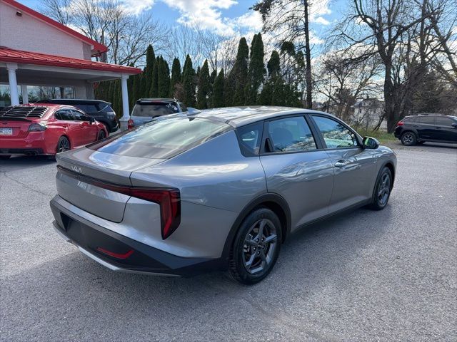 2025 Kia K4 LXS - Photo 7