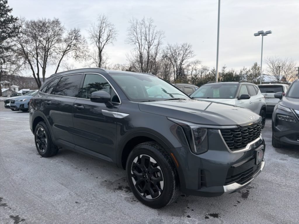 Used 2024 Kia Sorento S SUV