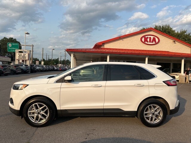 2024 Ford Edge SEL photo 4