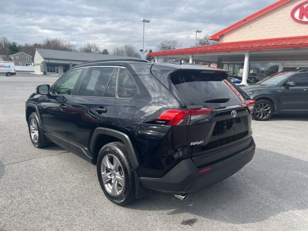 Used 2022 Toyota RAV4 Hybrid XLE SUV