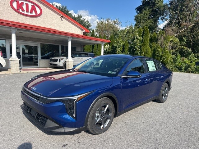 2025 Kia K4 LXS photo 3