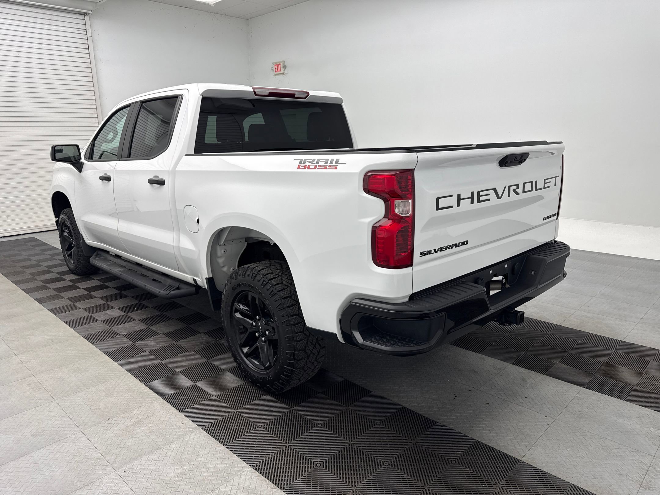 2023 Chevrolet Silverado 1500 Custom Trail Boss photo 3
