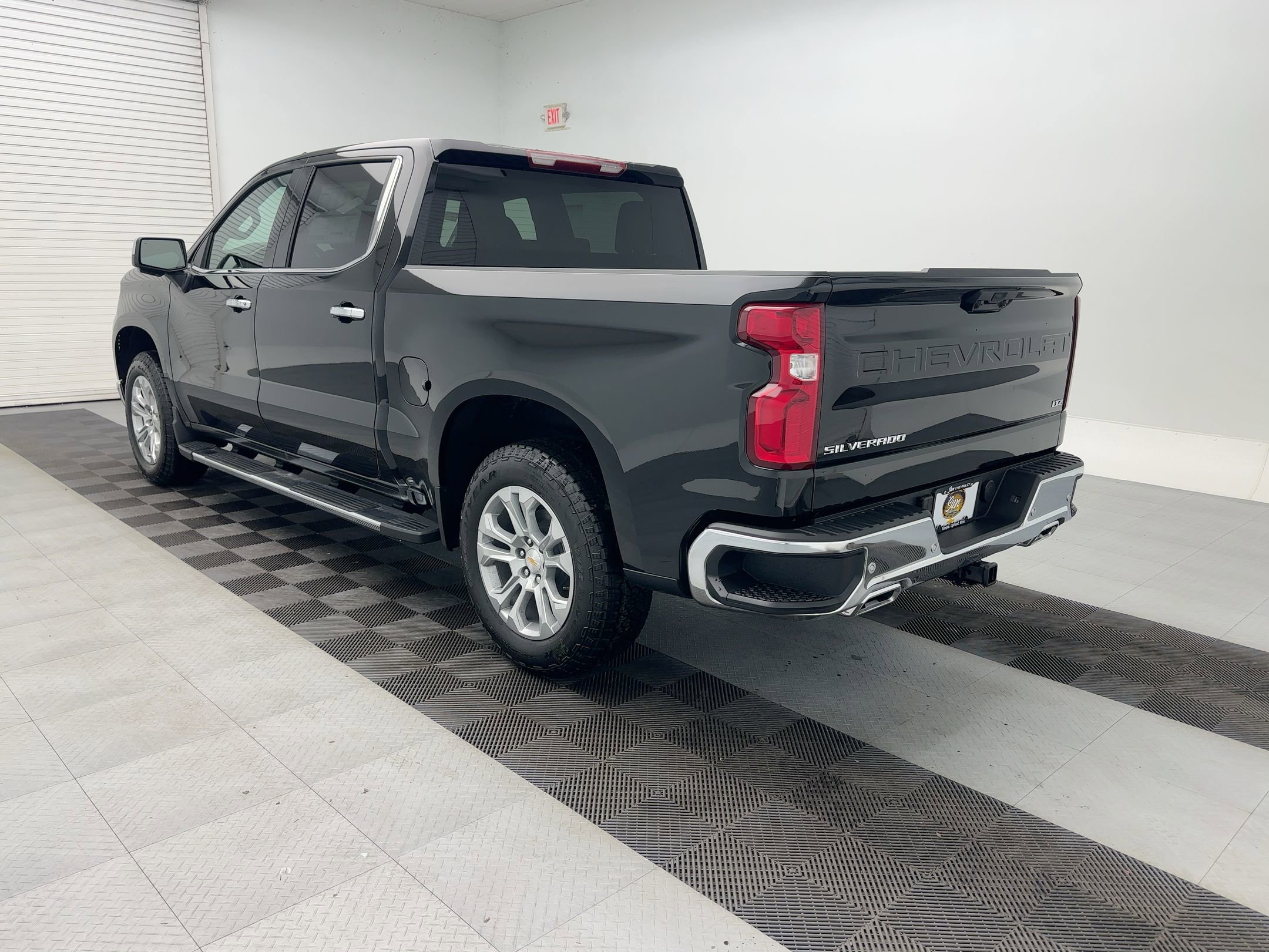 2026 Chevrolet Silverado 1500 LTZ photo 3