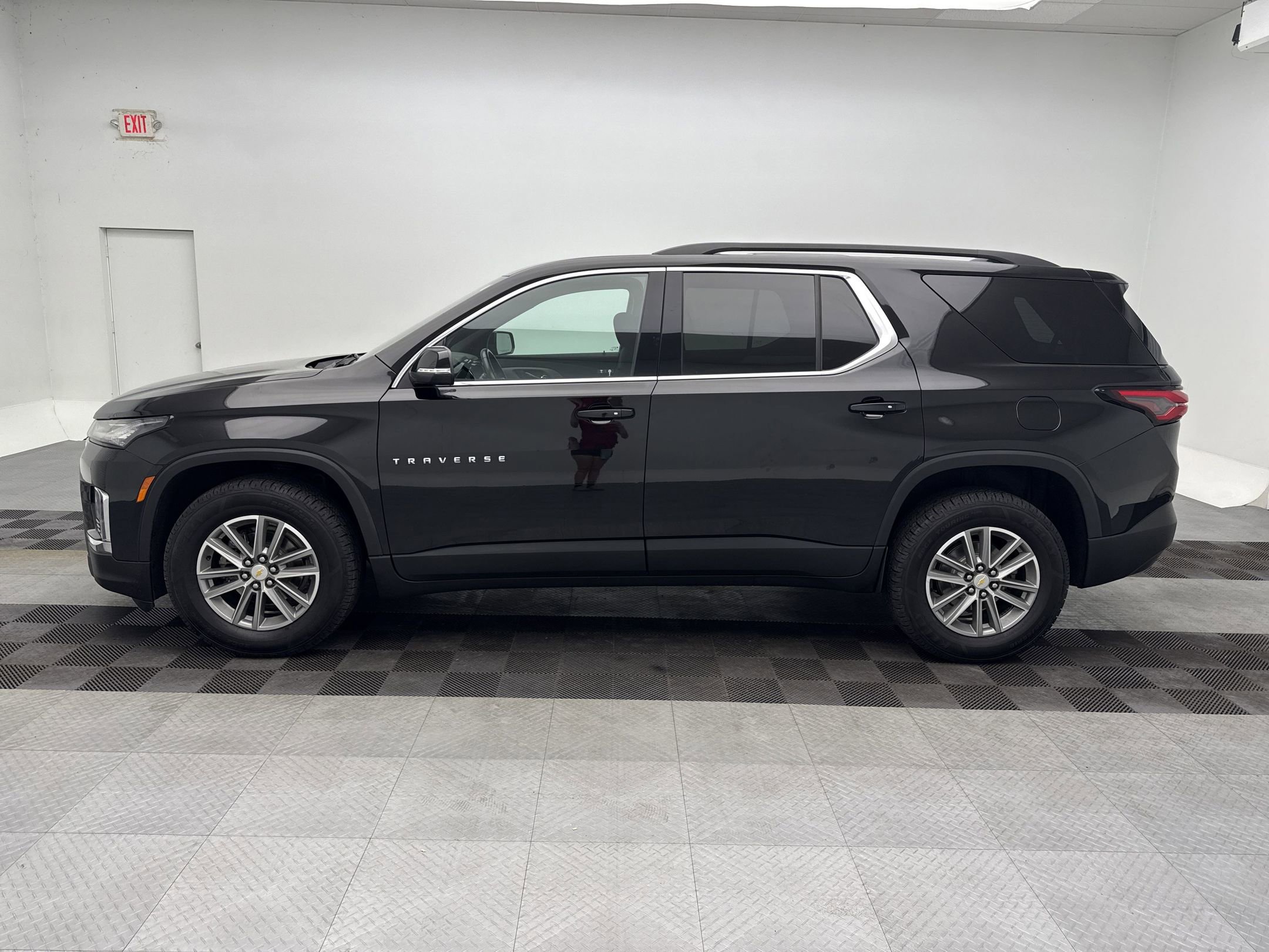 2022 Chevrolet Traverse Cloth photo 2