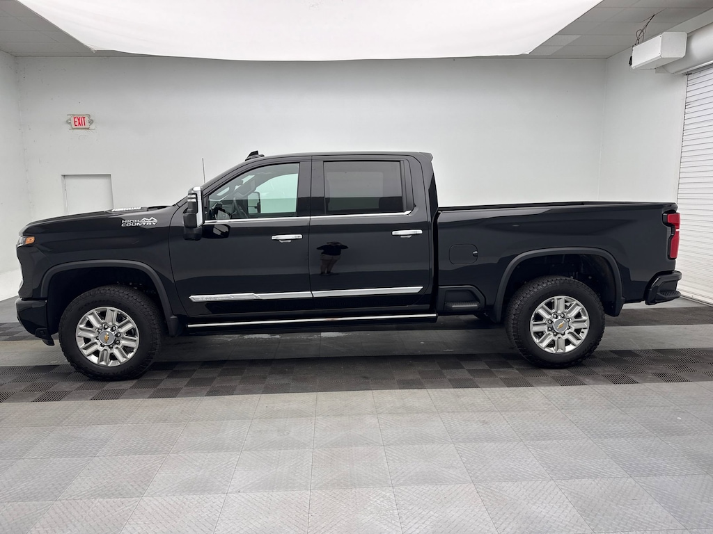 New 2025 Chevrolet Silverado 2500 HD High Country Truck Crew Cab
