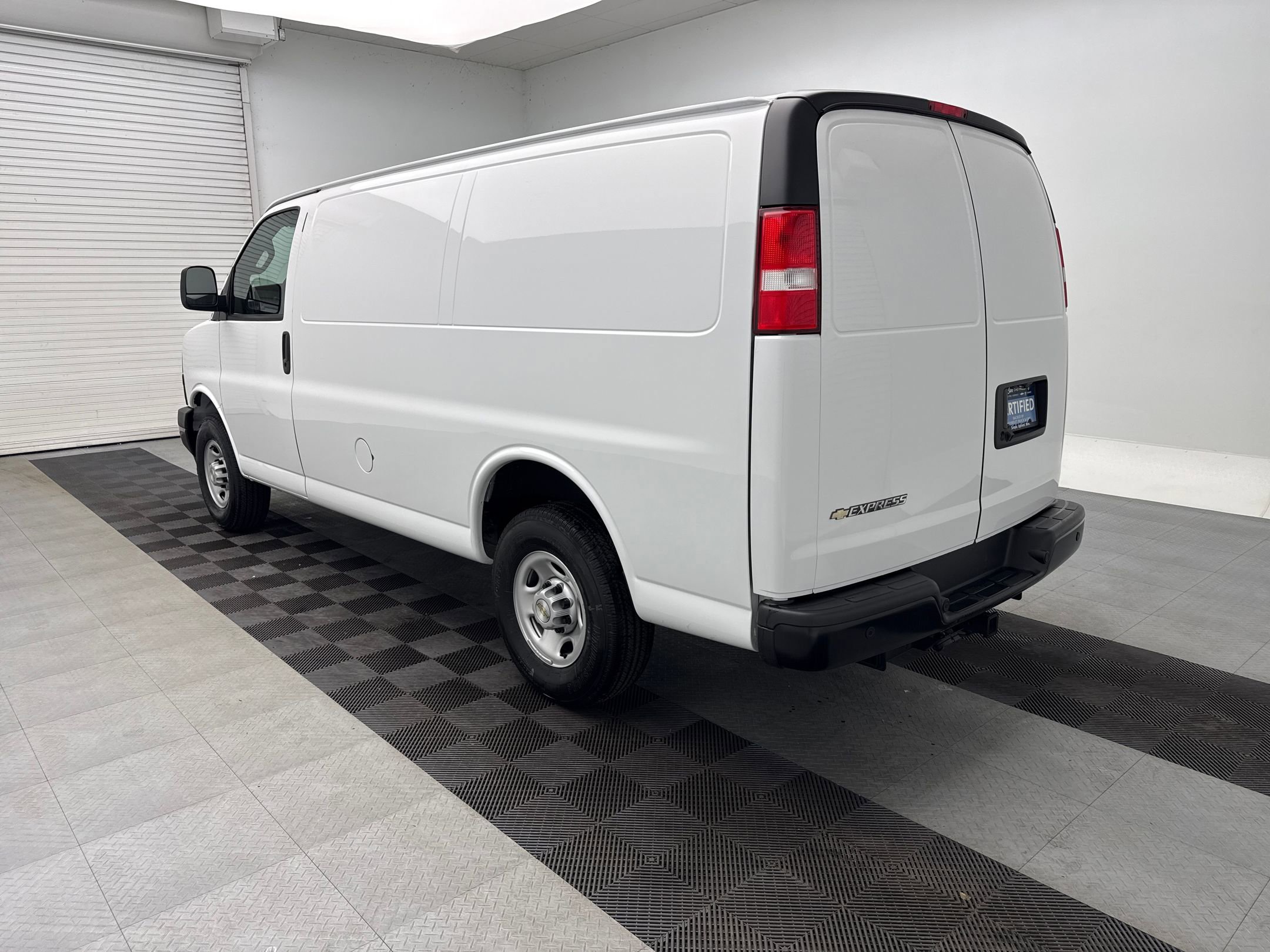 2024 Chevrolet Express Cargo Van 2500 photo 3
