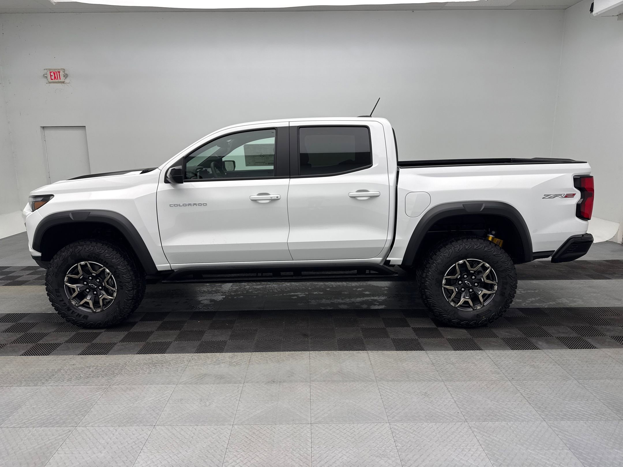 2026 Chevrolet Colorado ZR2 photo 2