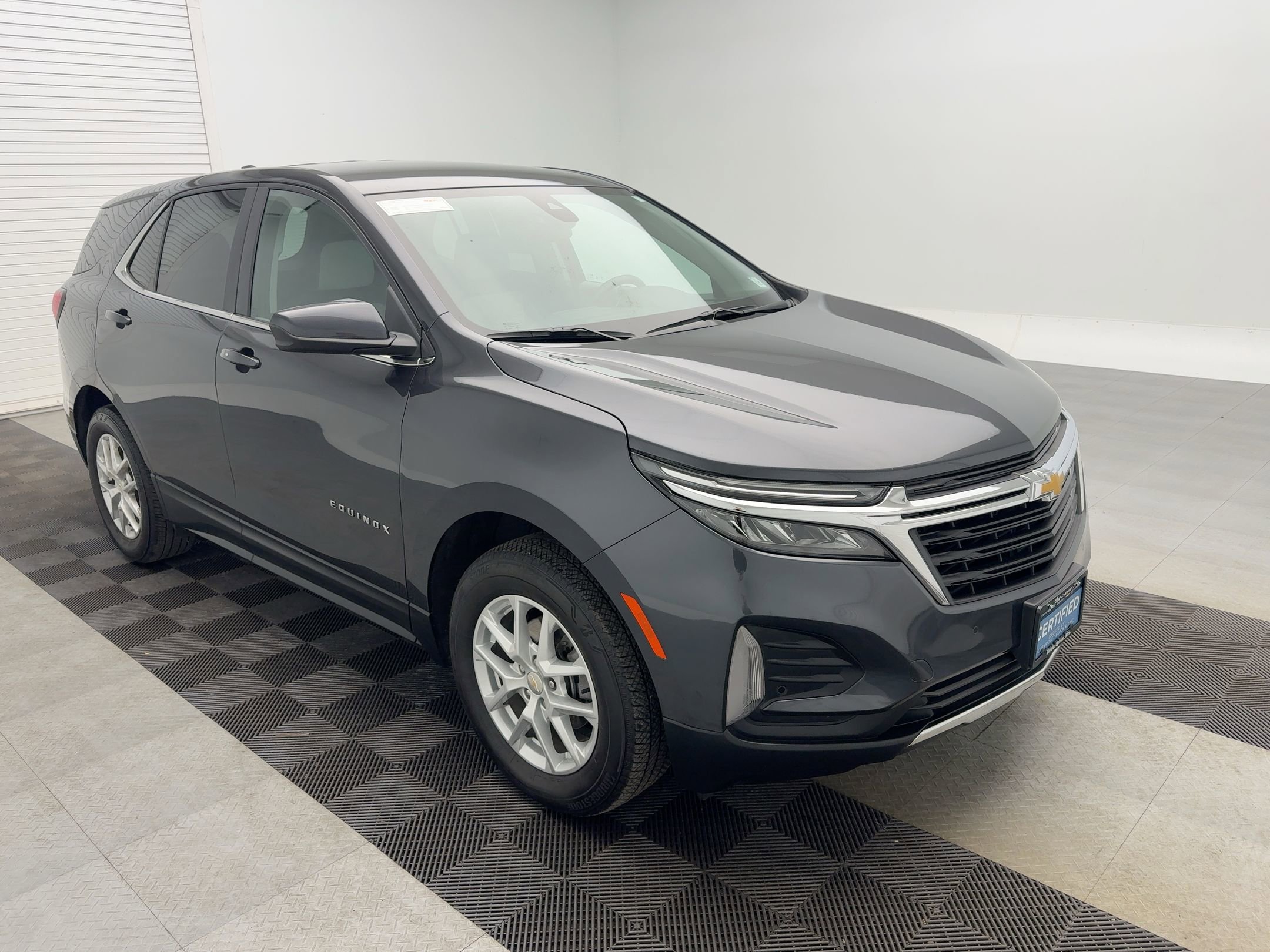 2023 Chevrolet Equinox LT photo 3
