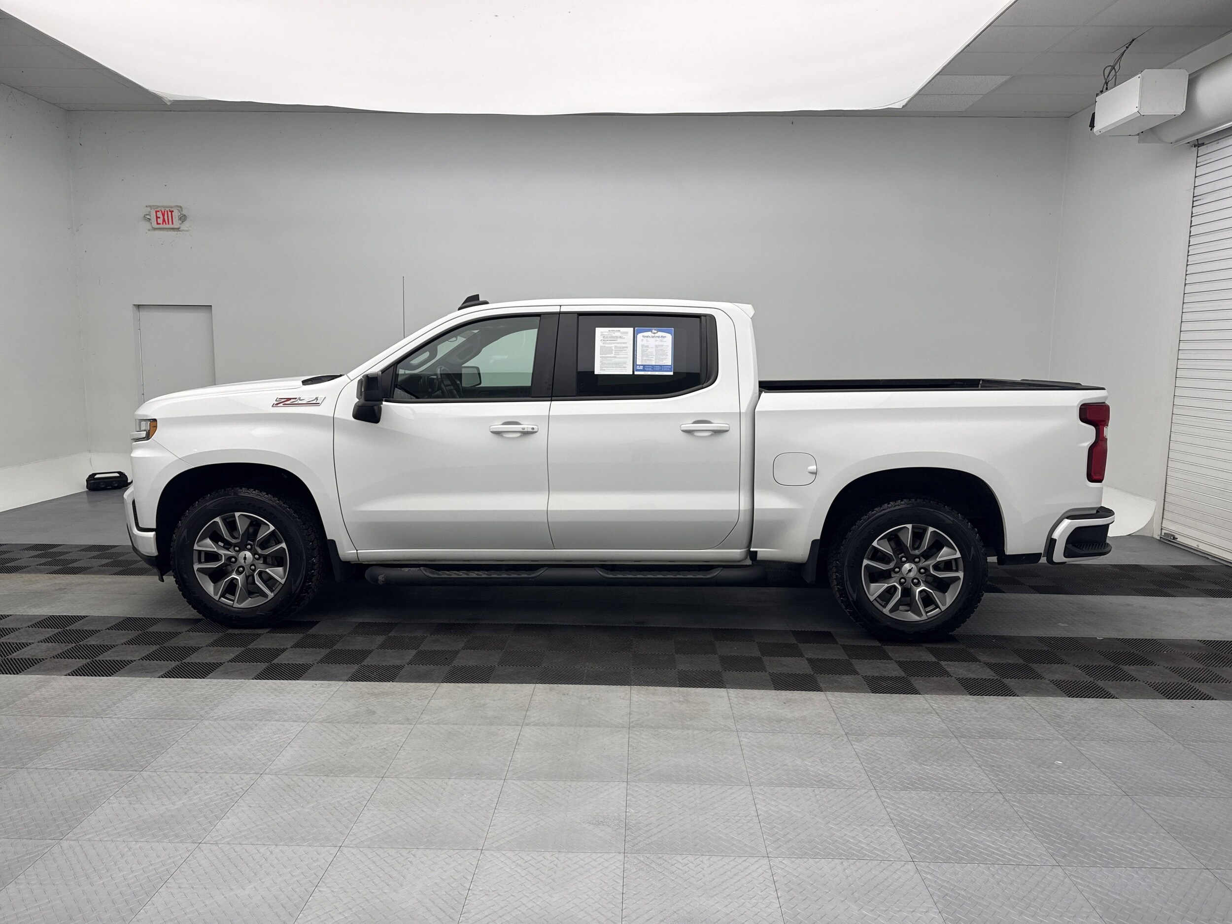 2022 Chevrolet Silverado 1500 RST photo 3