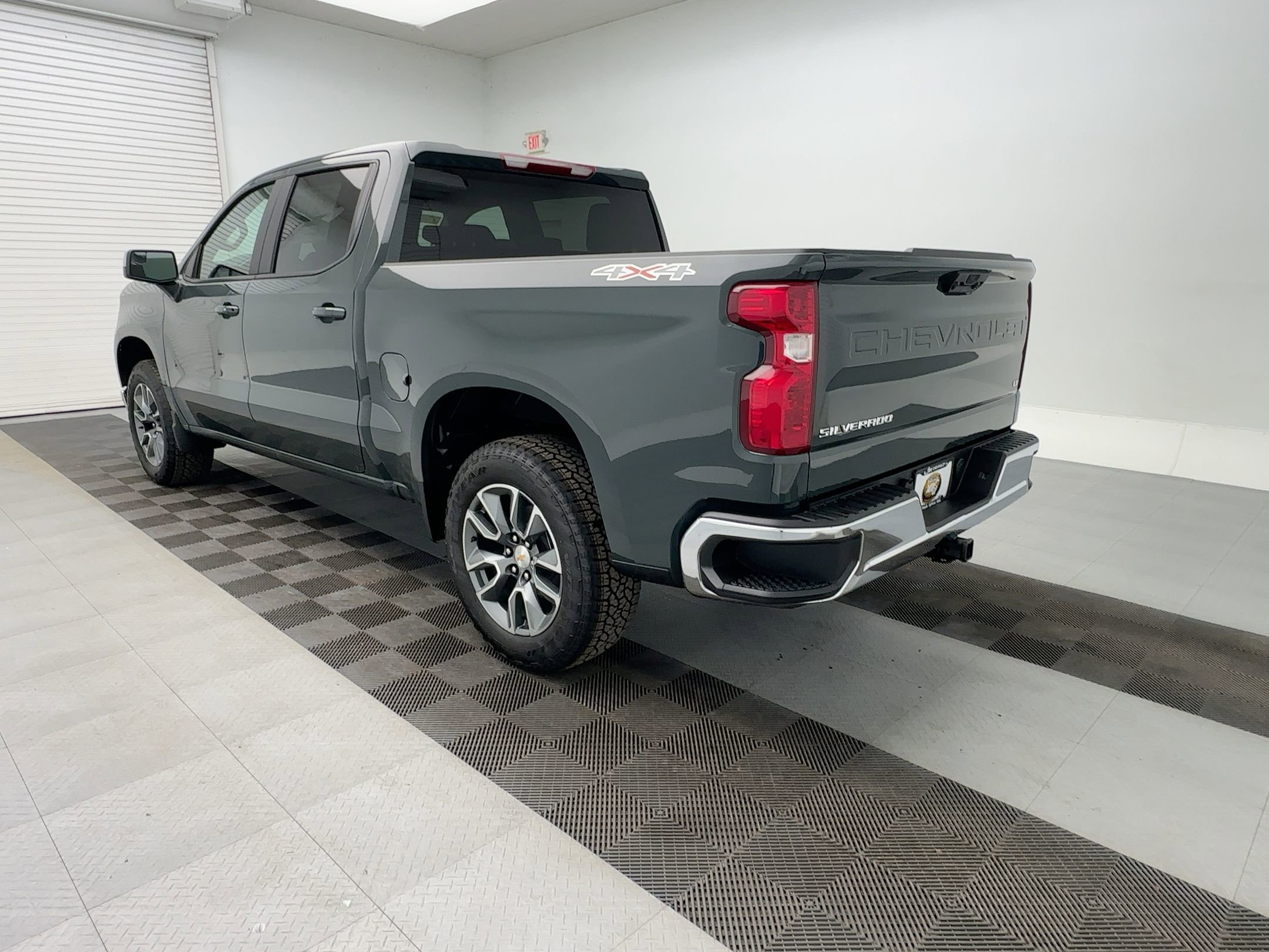 2026 Chevrolet Silverado 1500 LT photo 2