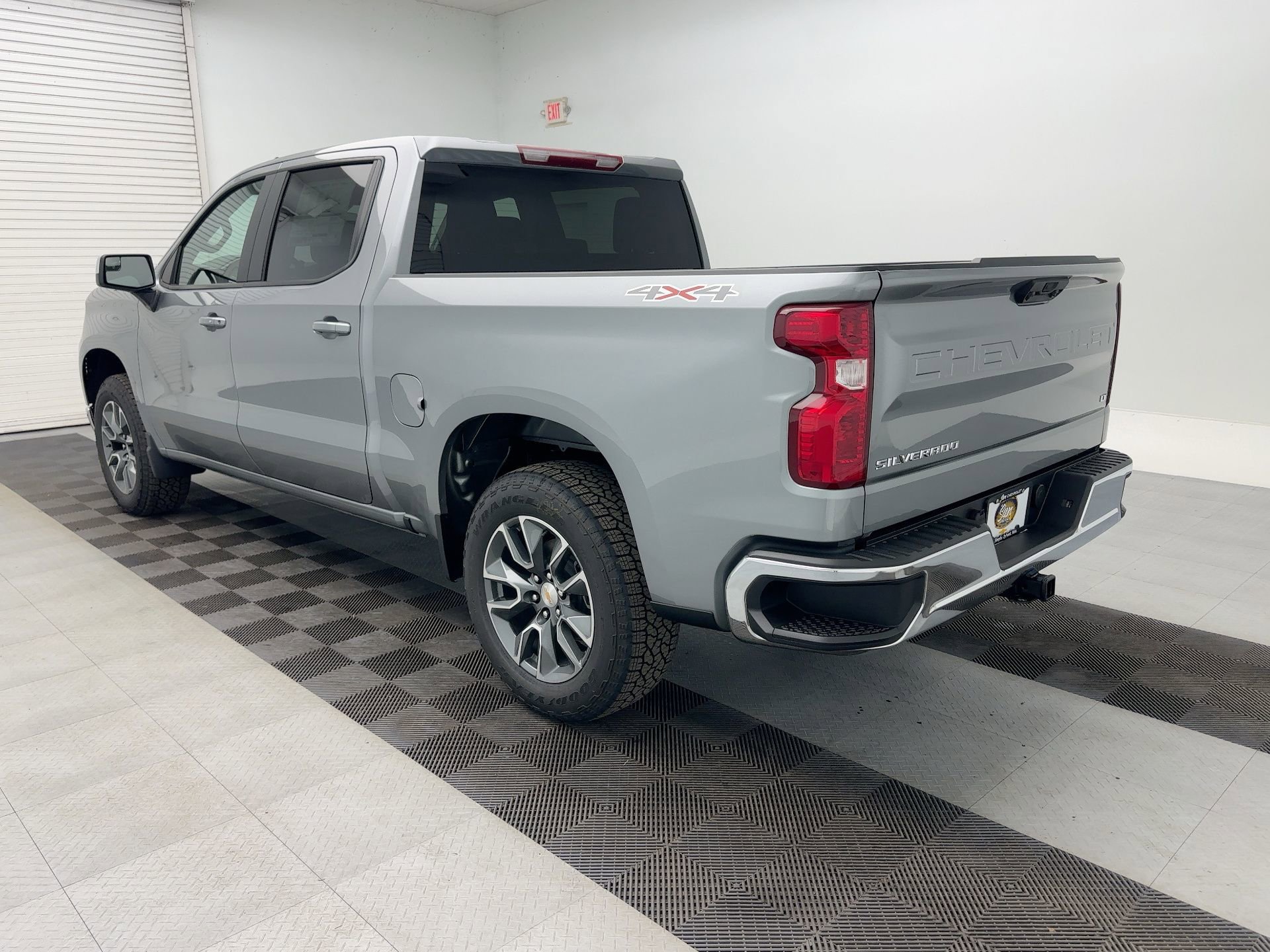 2026 Chevrolet Silverado 1500 LT photo 3