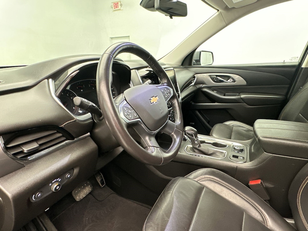 Used 2021 Chevrolet Traverse LT Leather SUV