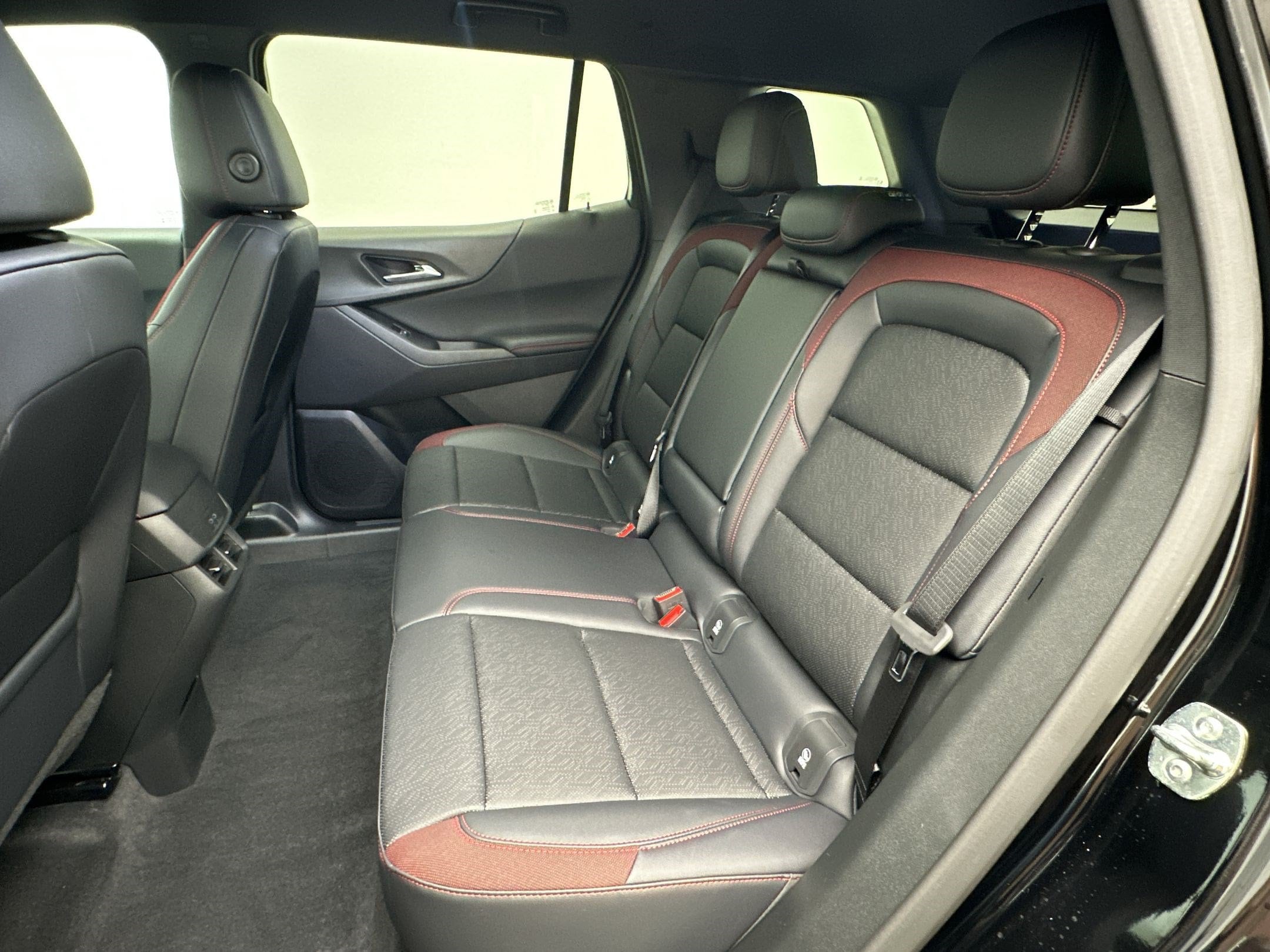 2027 Chevrolet Equinox RS - Photo 23