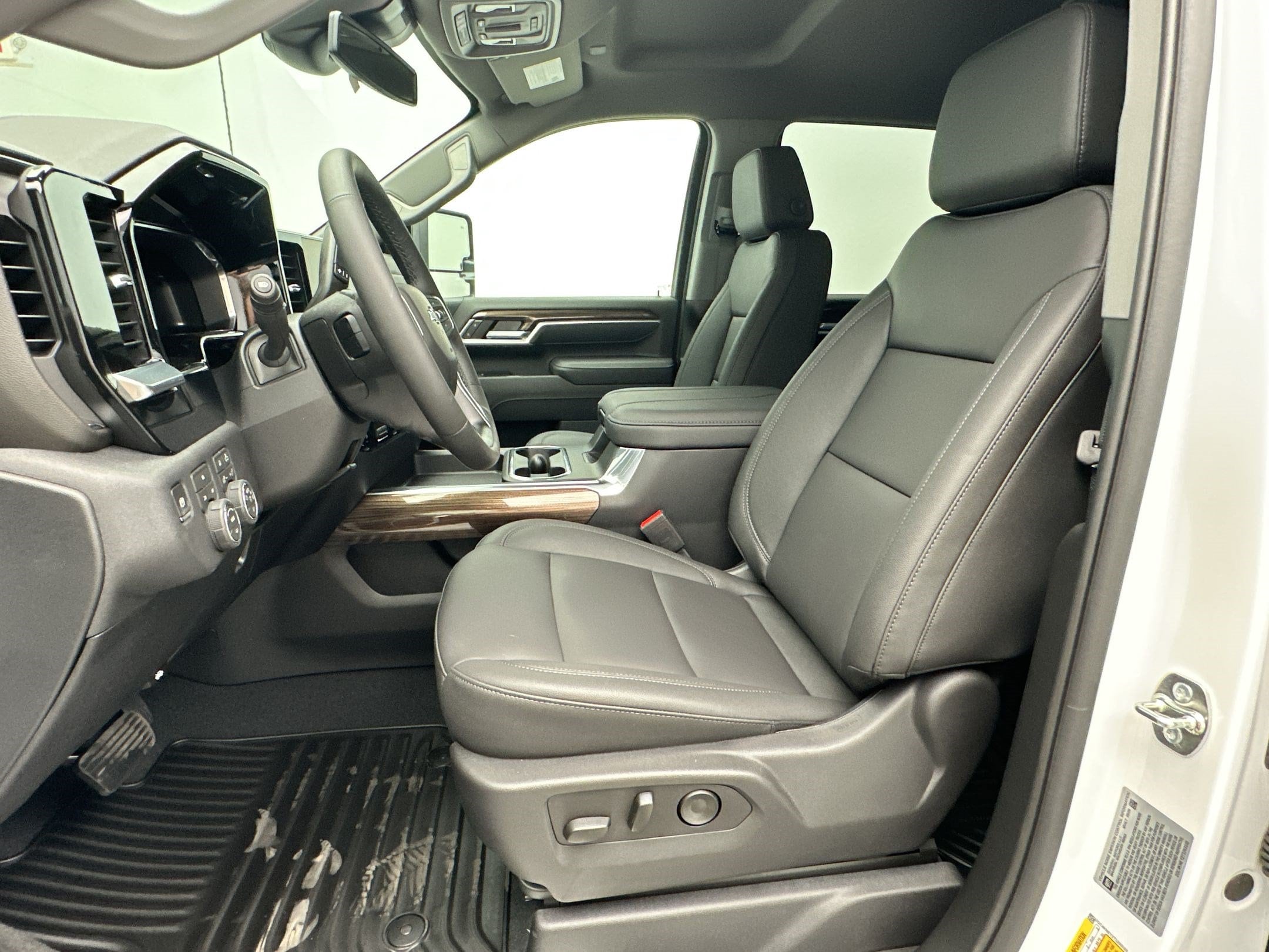 2026 Chevrolet Silverado 2500 HD LT - Photo 5
