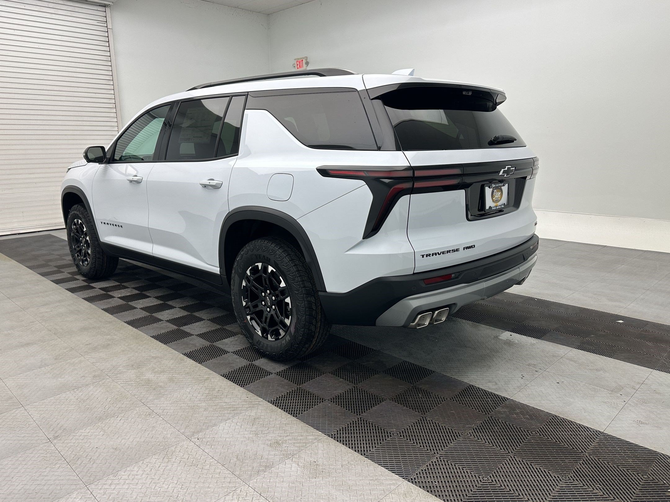 2027 Chevrolet Traverse Z71 - Photo 3