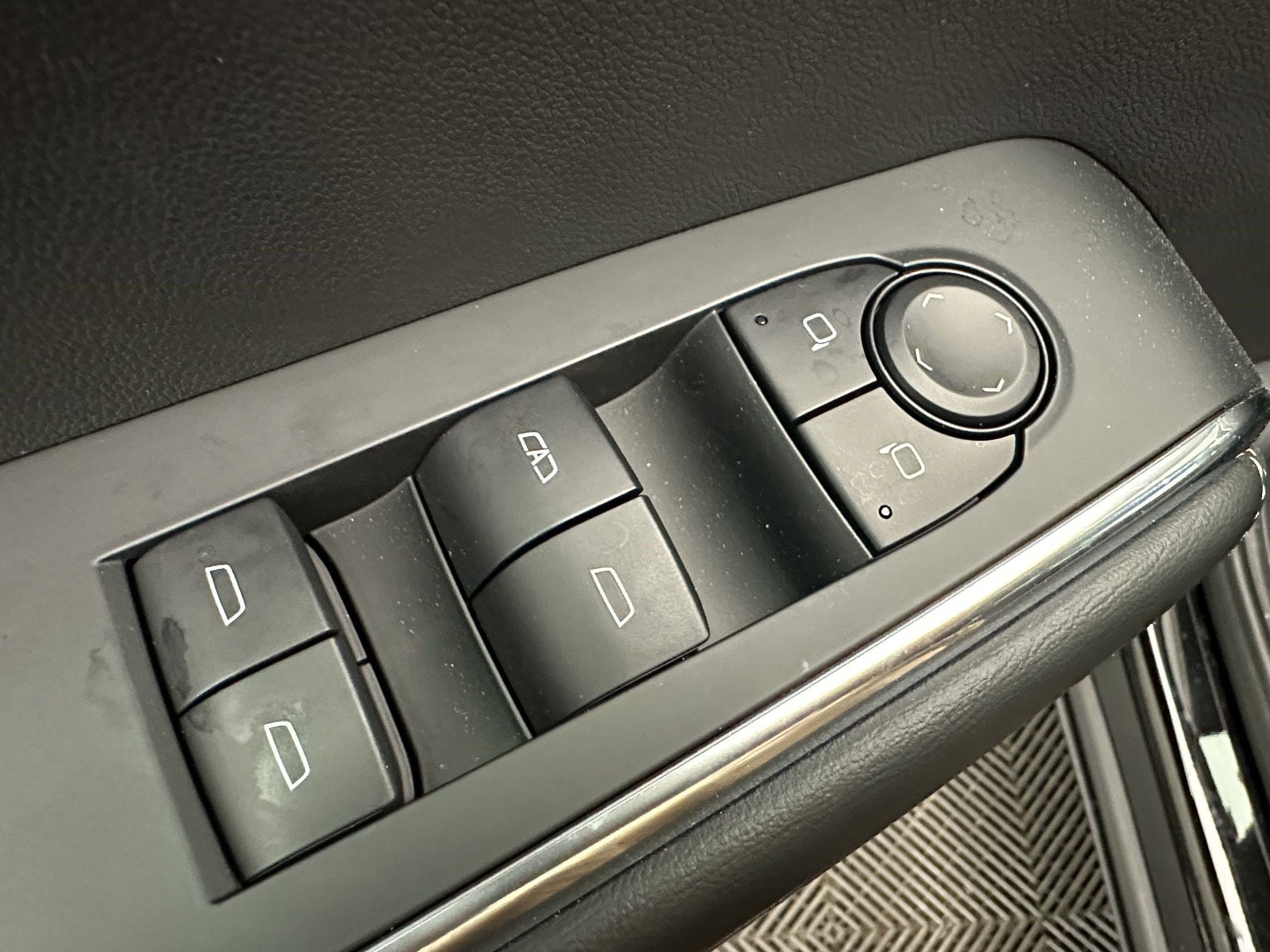 2026 GMC Acadia Elevation - Photo 14