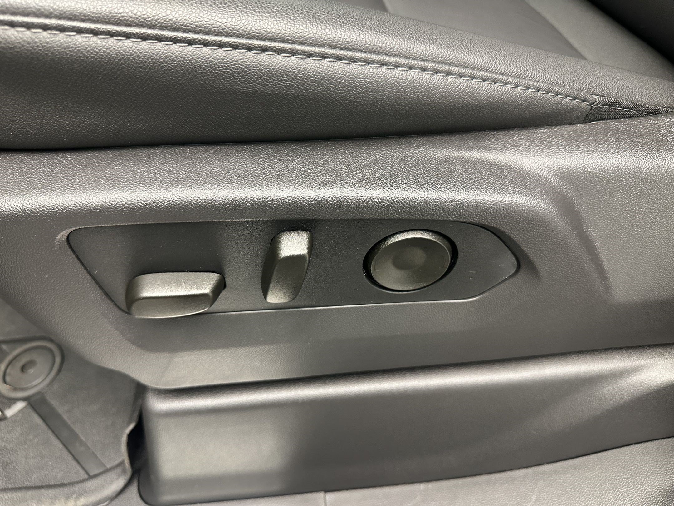 2026 Chevrolet Silverado 1500 LT - Photo 15