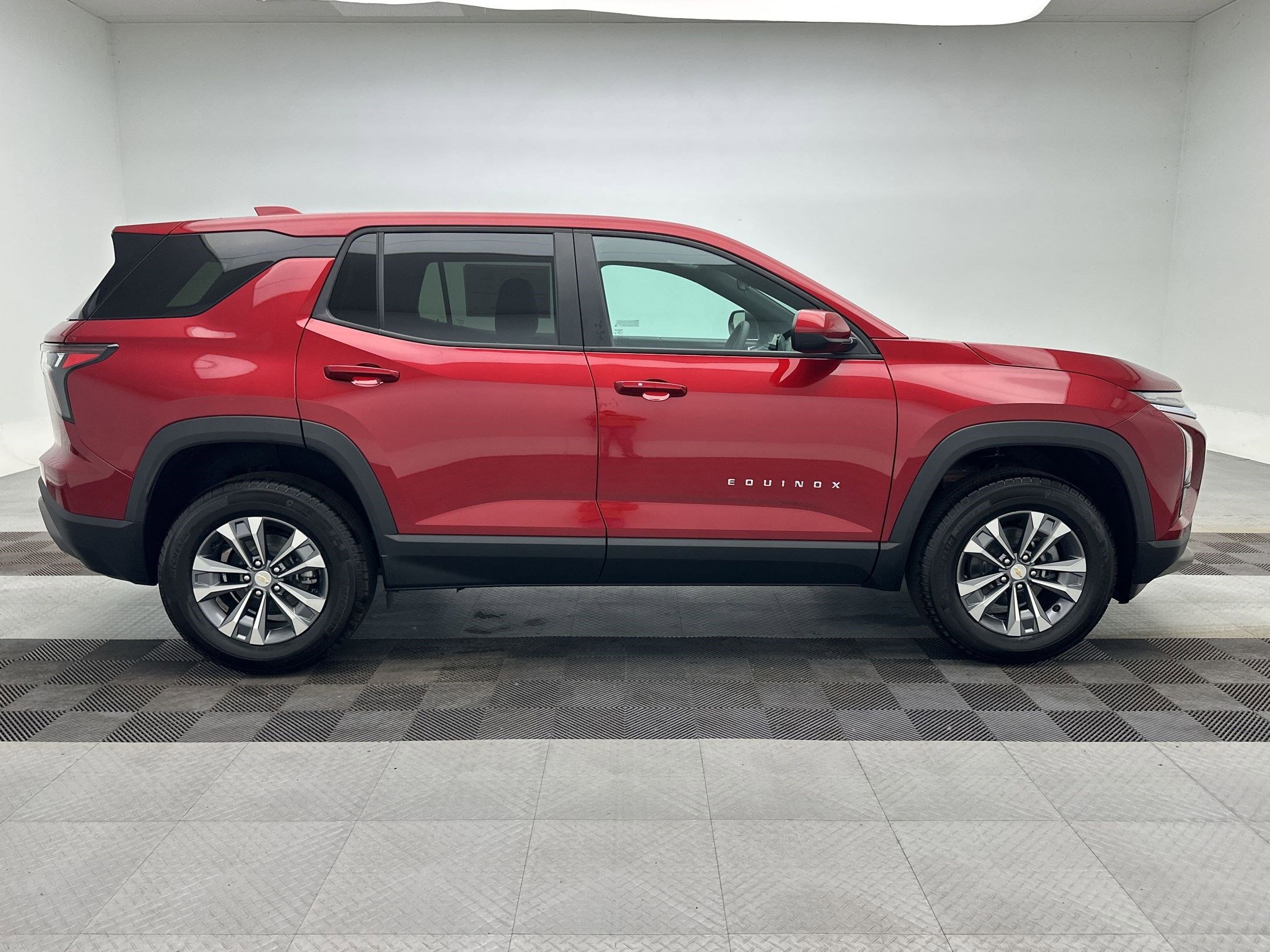 2026 Chevrolet Equinox LT - Photo 8