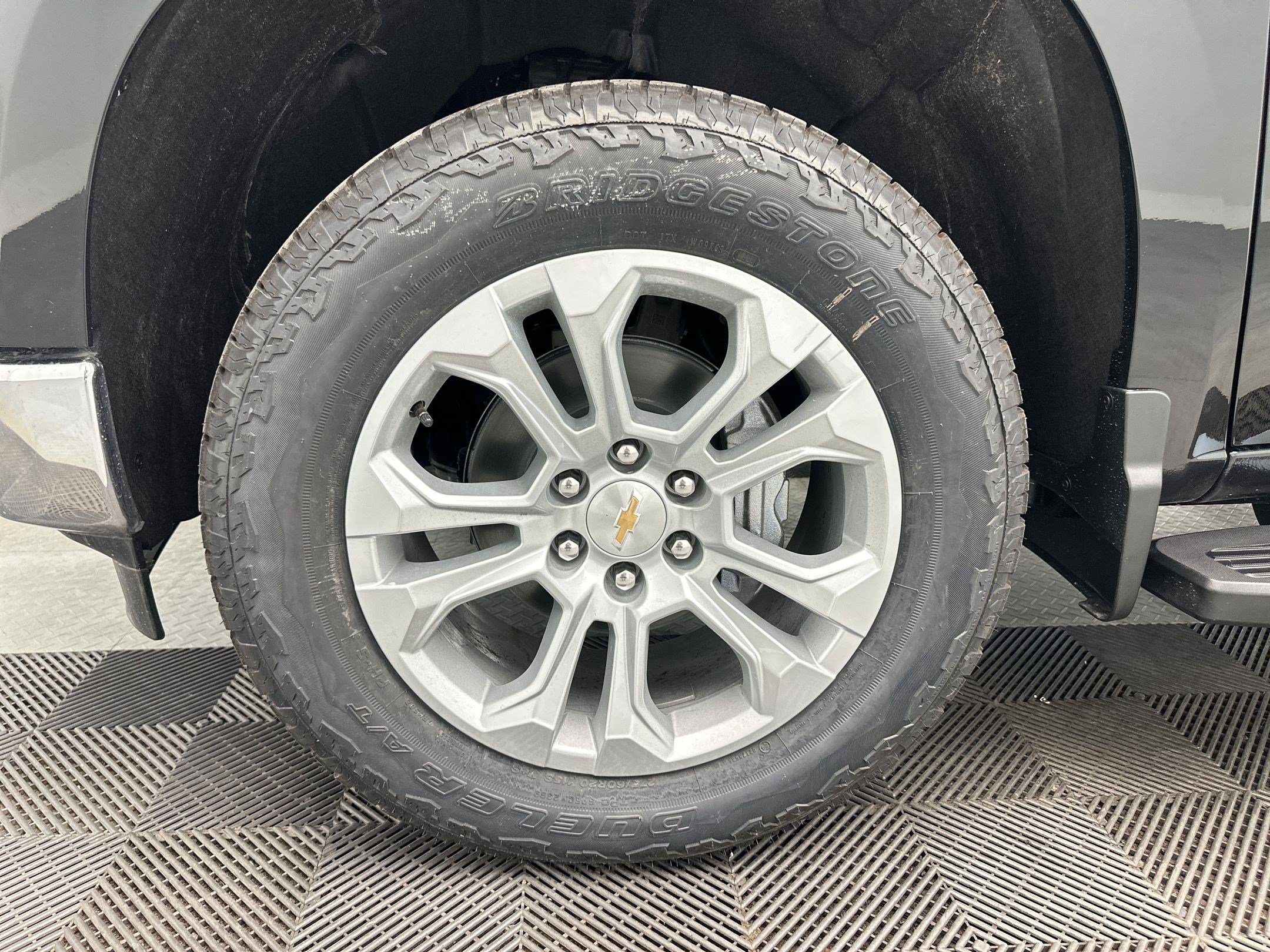 2026 Chevrolet Silverado 1500 LTZ - Photo 13