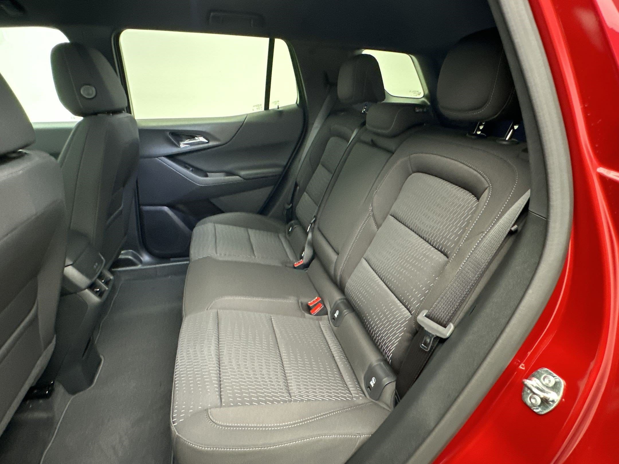 2027 Chevrolet Equinox LT - Photo 23