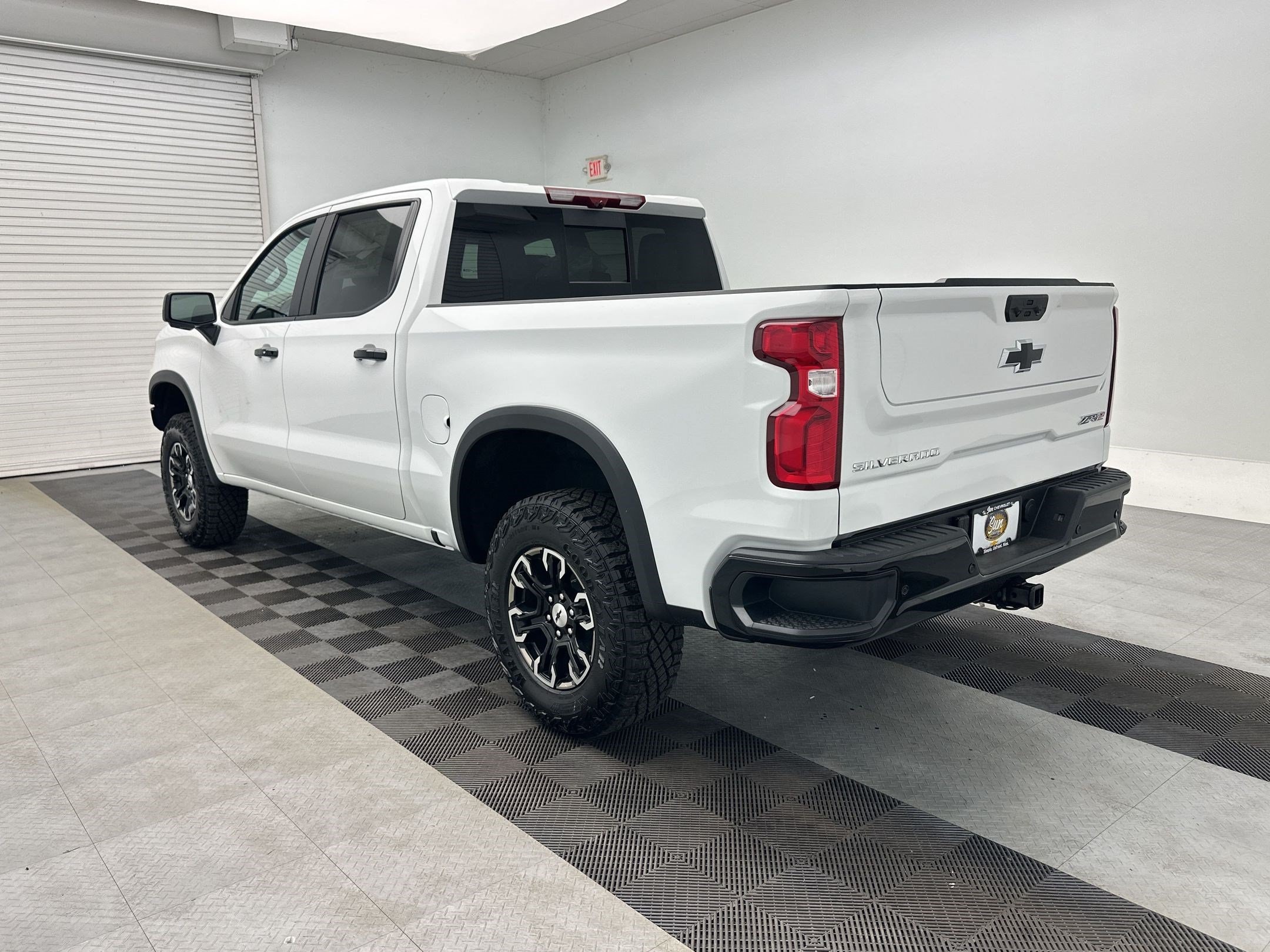 2026 Chevrolet Silverado 1500 ZR2 - Photo 3