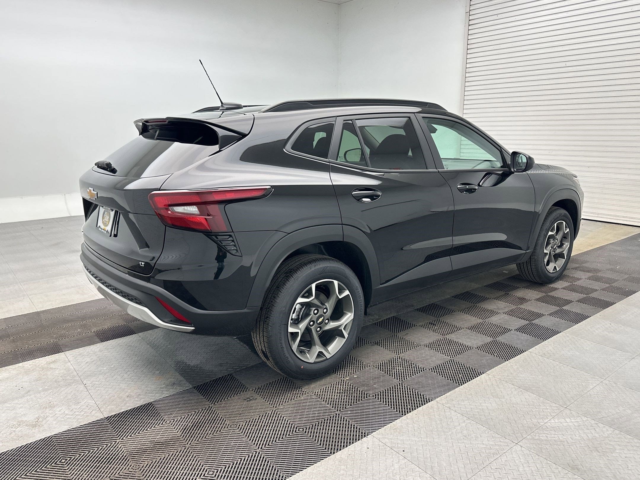 2026 Chevrolet Trax LT - Photo 9