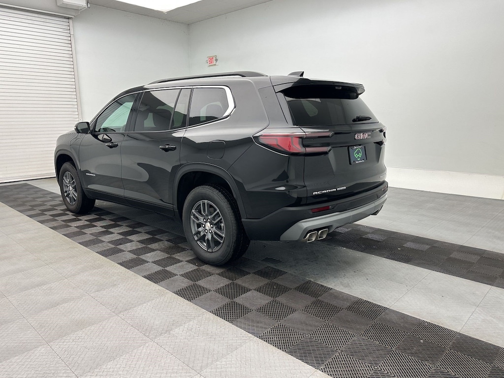 Used 2026 GMC Acadia Elevation SUV