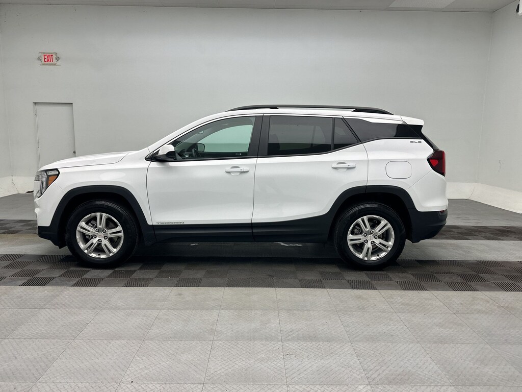 Used 2024 GMC Terrain SLE SUV