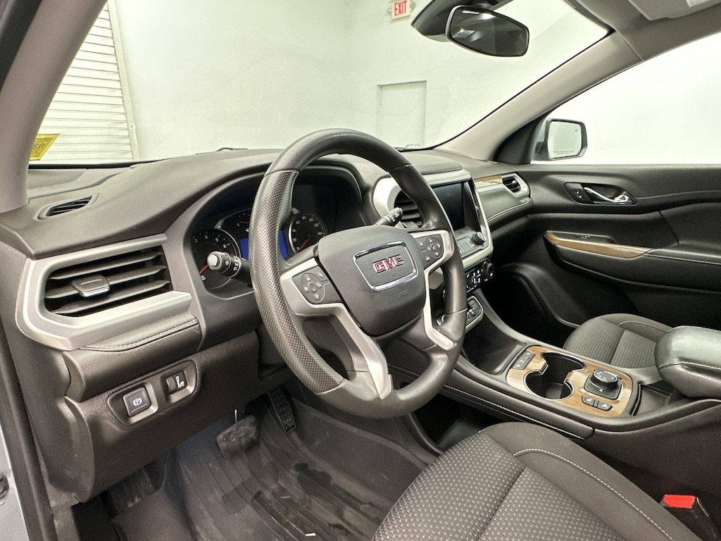 Used 2023 GMC Acadia SLE SUV