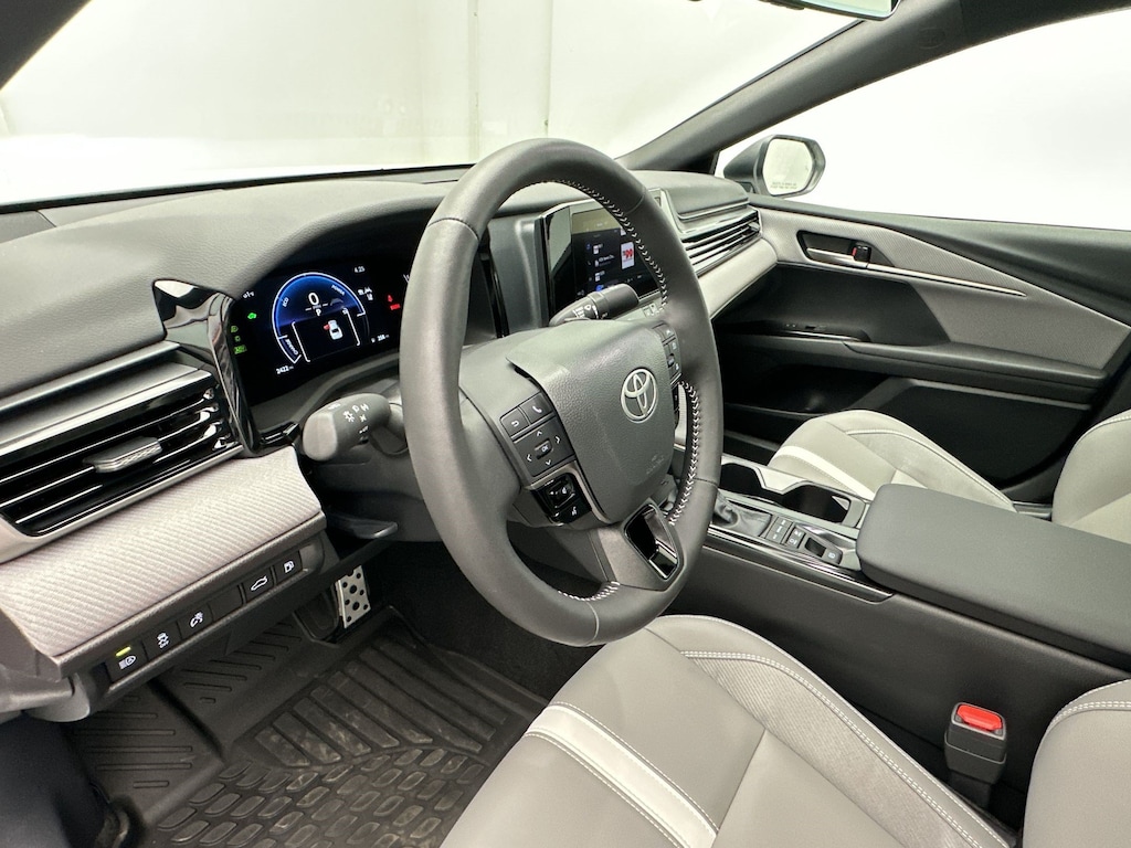 Used 2026 Toyota Camry SE Sedan