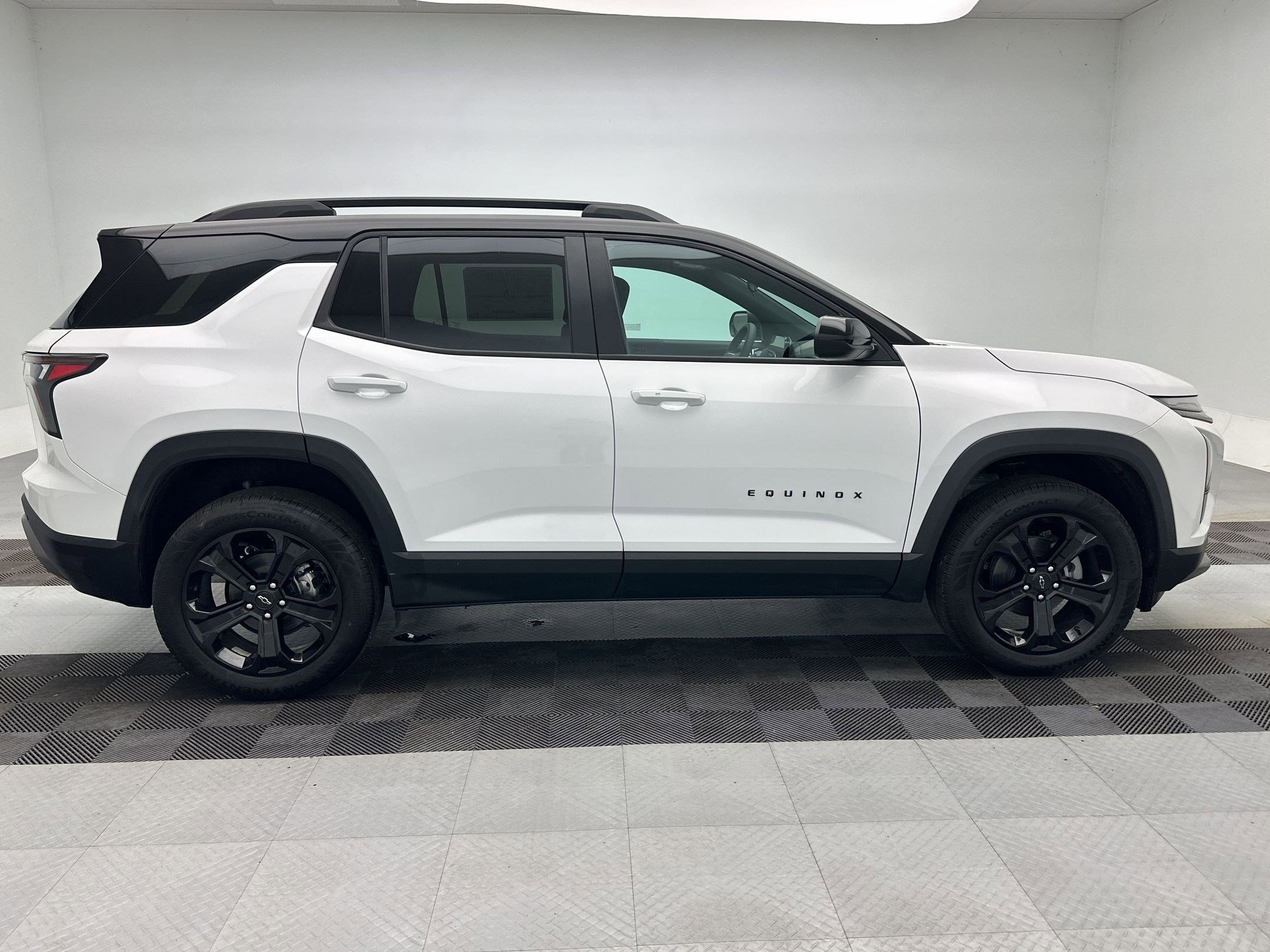 2026 Chevrolet Equinox LT - Photo 8