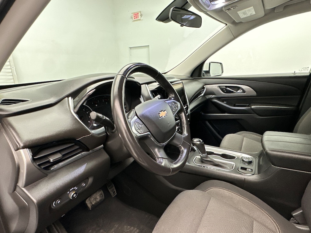 Used 2020 Chevrolet Traverse LT Cloth SUV