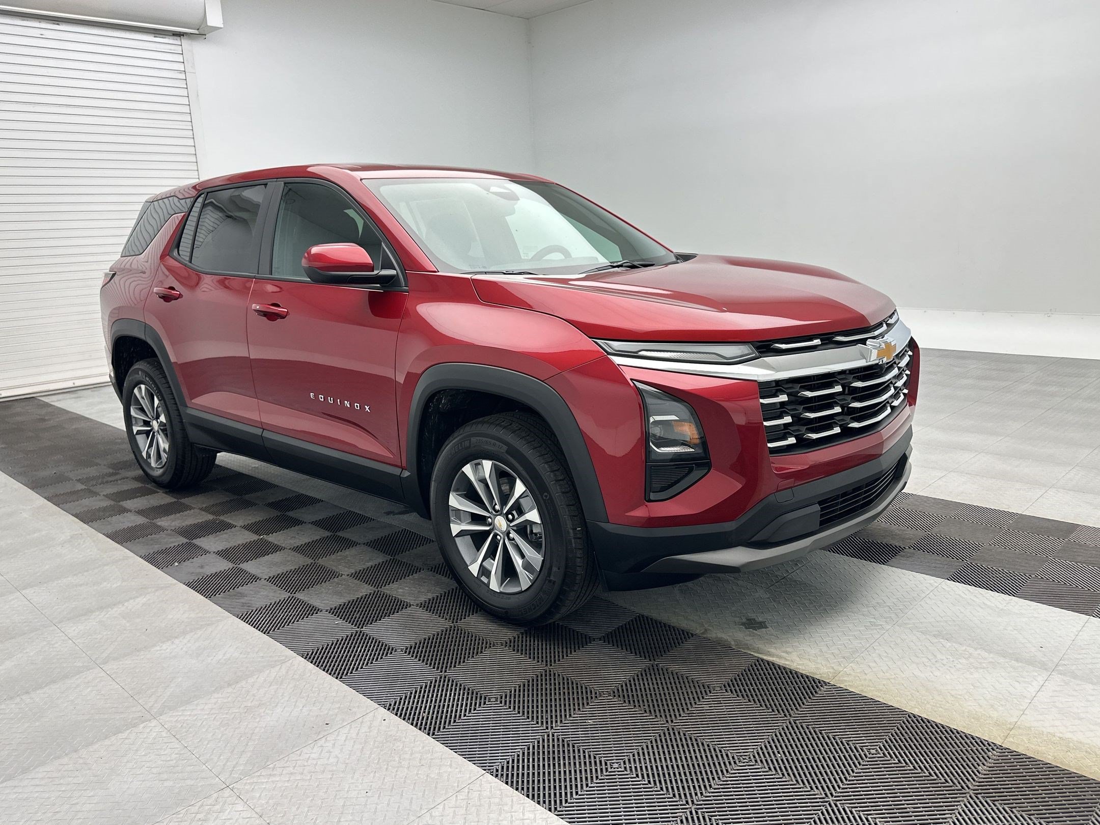 2027 Chevrolet Equinox LT - Photo 7