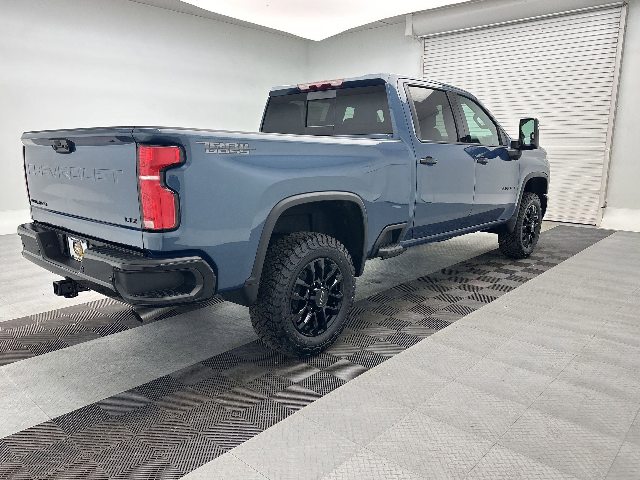 2026 Chevrolet Silverado 3500 HD LTZ - Photo 9