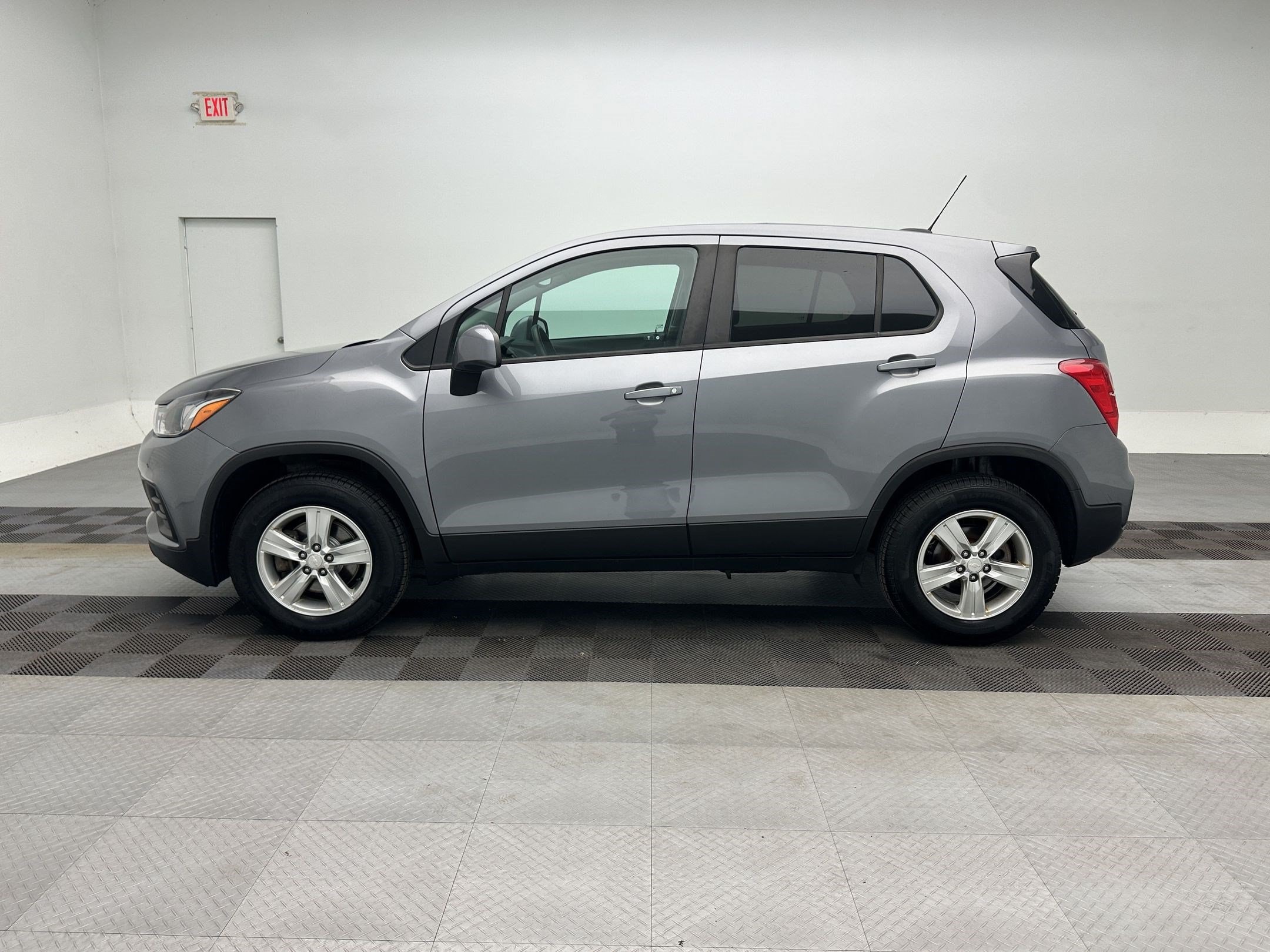 Used 2020 Chevrolet Trax LS with VIN 3GNCJNSB8LL295451 for sale in Chittenango, NY