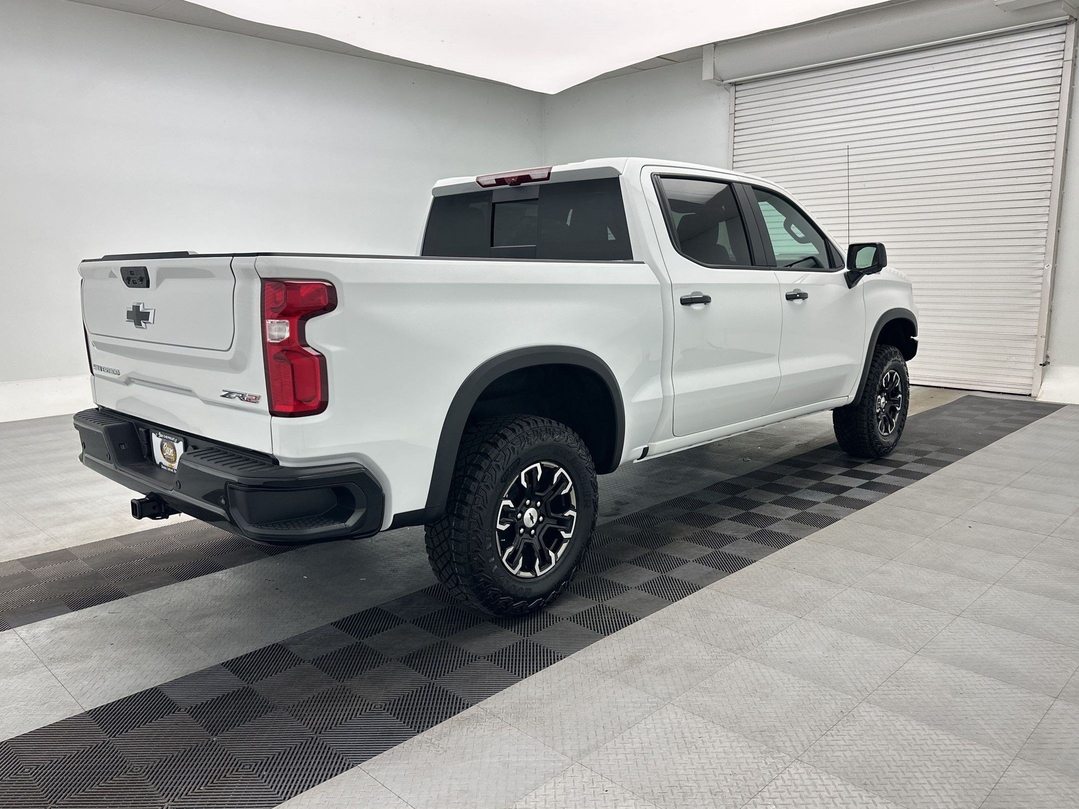 2026 Chevrolet Silverado 1500 ZR2 - Photo 9